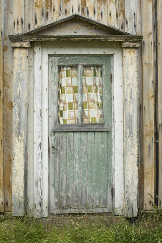 无人,家,木屋,竖图,室外,白天,正面,旅游,度假,草地,草坪,美景,植物,瑞典,欧洲,墙,景观,娱乐,墙壁,墙面,住宅,草,绿色,自然,享受,休闲,景色,放松,斯堪的纳维亚,自然风光,北欧,斯堪的那维亚,斯堪的那维亚半岛,斯堪的纳维亚半岛,哥得兰岛,瑞典王国,彩图,茅舍,茅屋,棚屋,小木屋,小屋