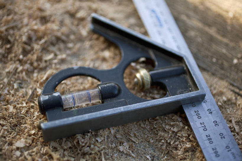 无人,横图,俯视,室内,特写,白天,装修,建筑,静物,不锈钢,朦胧,模糊,测量,木制,不锈钢制品,木屑,刻度,尺,木制品,直尺,垂直,钢尺,测量工具,水平仪,水平,尺子,衡量,绘图,比例,碎屑,测绘,水平尺,水准仪,量具,量仪,水平仪器,刨花,标度,彩图,高角度拍摄