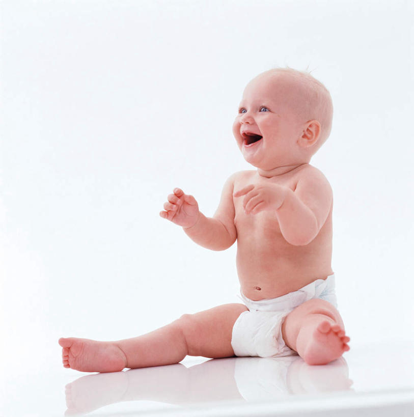 西方人,婴儿,儿童,一个人,坐,举,竖图,室内,白天,白色背景,正面,兴奋,纯洁,欧洲,欧洲人,仅一个人,阴影,光线,影子,注视,裸露,尿布,纸尿裤,尿不湿,小孩,观察,看,托,张嘴,可爱,摄影,活泼,影棚,观看,察看,纸尿布,关注,宝宝,裸,张大嘴巴,纯真,烂漫,无邪,纸尿片,伶俐,天真,白种人,孩子,张开嘴,举起,举手,举着,向上举,向上伸,向上托,坐着,彩图,全身,影棚拍摄,高兴,拍摄