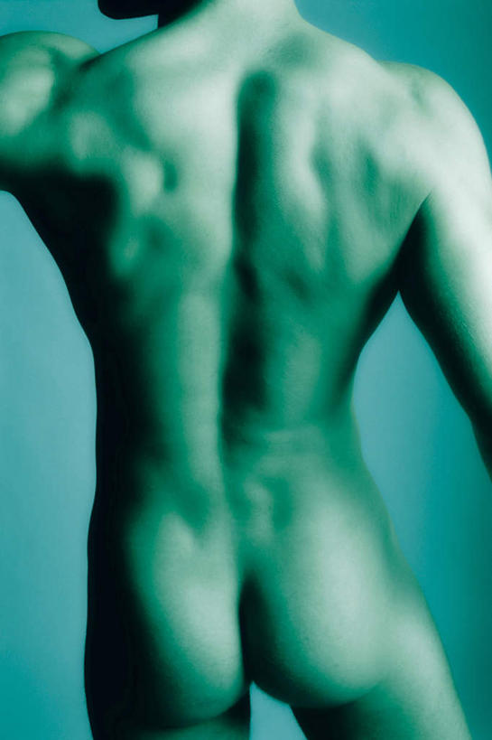 西方人,肌肉,健壮,一个人,竖图,室内,白天,欧洲,欧洲人,仅一个男性,仅一个人,绿色背景,阴影,光线,影子,注视,裸露,仅一个年轻男性,背面,观察,看,健康,活力,力量,帅哥,摄影,影棚,赤裸,观看,飘逸,青春,美男,察看,强壮,关注,裸,萧洒,潇洒,花美男,美男子,型男,男人,男性,年轻男性,白种人,半身,彩图,影棚拍摄,拍摄