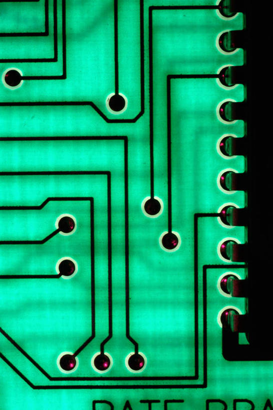 无人,竖图,室内,特写,白天,正面,机器,静物,绿色背景,阴影,光线,纹路,电路板,纹理,影子,机械,芯片,电板,肌理,彩图