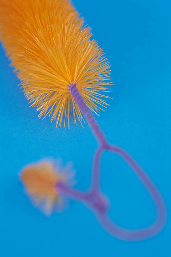 无人,竖图,俯视,室内,特写,白天,静物,阴影,蓝色背景,光线,影子,厨房用品,一个,黄色,刷子,摄影,影棚,单个,清洁用具,彩图,高角度拍摄,影棚拍摄,拍摄