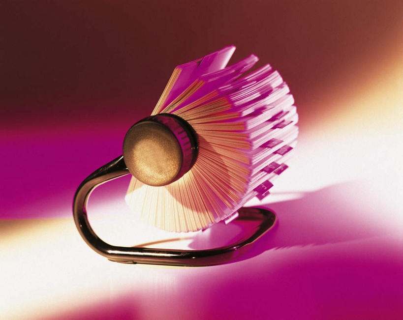 无人,横图,室内,特写,白天,正面,桌子,静物,名片,许多,吊挂,悬挂,阴影,朦胧,模糊,光线,信息,影子,塑料,墙,联系,挂,书桌,架子,墙壁,墙面,一个,灰色,卡片,课桌,塑料制品,单个,身份,名片盒,名刺,名帖,交往,彩图,商业