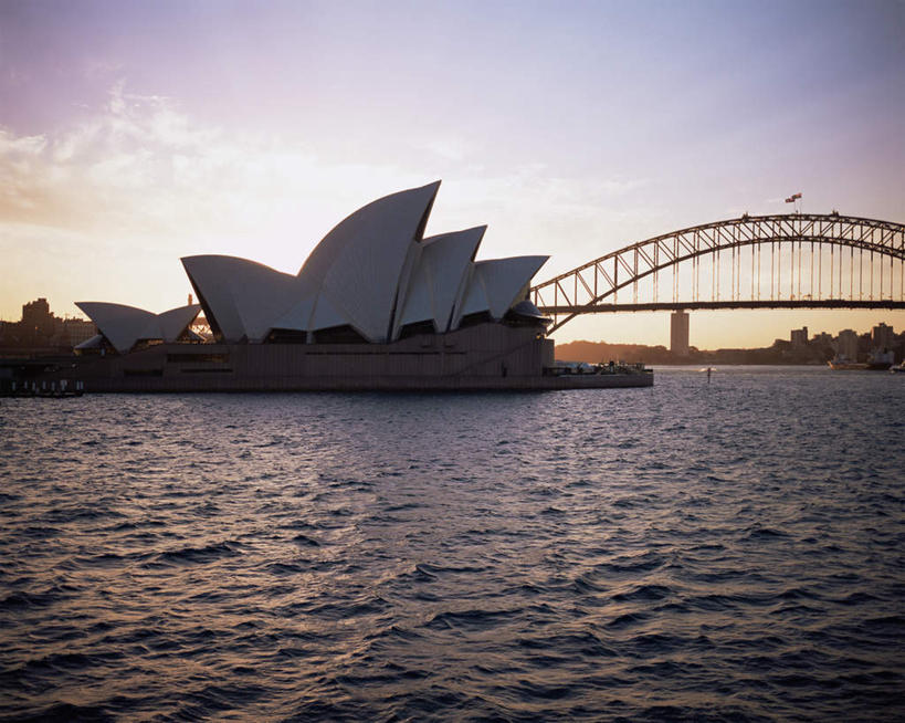 无人,高楼大厦,横图,室外,白天,正面,度假,海浪,海洋,美景,日落,城市风光,城市,大桥,大厦,建筑,立交桥,摩天大楼,桥梁,澳大利亚,阴影,光线,影子,景观,浪花,晚霞,霞光,落日,高架,斜拉桥,桥,娱乐,阳光,海水,黄昏,享受,休闲,景色,彩霞,放松,大洋洲,悉尼,澳洲,海景,悉尼大桥,海港大桥,悉尼海港大桥,南方大陆,澳大利亚联邦,夕照,大海,风浪,海,海水的波动,近岸浪,涌浪,夕阳,彩图,大楼,高层建筑,高楼,摩天楼,斜阳