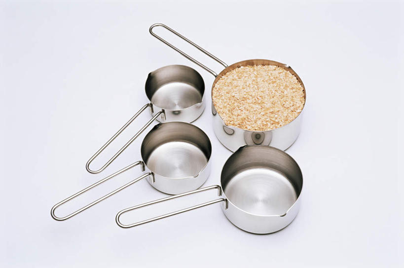 无人,横图,俯视,室内,特写,白天,白色背景,烹饪,早餐,厨具,金属制品,阴影,反射,金属,锅子,影子,谷物,食品,锅,美食,饮食,四个,保健,摄影,影棚,锅具,麦片,燕麦片,烹饪用具,烹调用具,烹调,彩图,高角度拍摄,影棚拍摄,拍摄