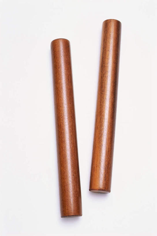 无人,竖图,俯视,室内,特写,白天,白色背景,静物,木制,鼓棒,乐器,两个,木制品,摄影,影棚,鼓槌,彩图,高角度拍摄,影棚拍摄,拍摄