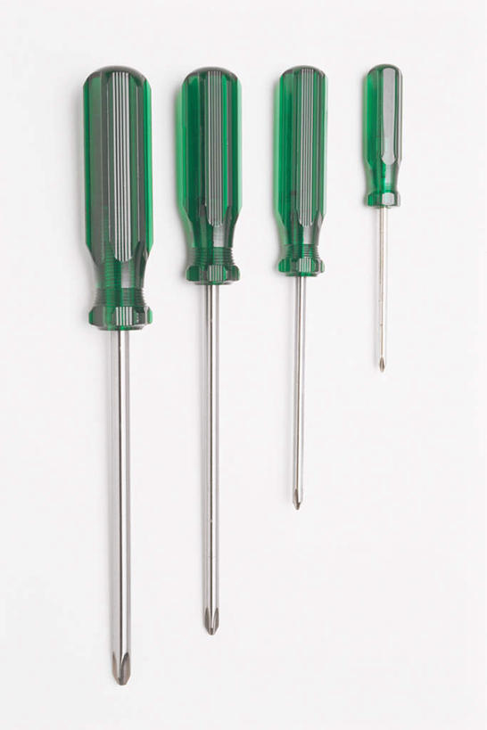 无人,竖图,室内,特写,白天,白色背景,正面,静物,金属制品,一排,连接,组合,整齐,金属,工具,排列,四个,摄影,影棚,螺丝刀,起子,链接,五金,紧固,队列,拼接,拼凑,拼合,凑集,聚合,撮合,链结,牢固,改锥,彩图,影棚拍摄,拍摄