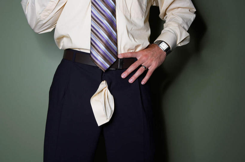 西方人,一个人,商务人士,商务男性,站,横图,室内,特写,白天,正面,衬衫,欧洲,欧洲人,仅一个男性,仅一个人,绿色背景,阴影,套装,时间,反射,时钟,手表,影子,计时,手叉腰,仅一个年轻男性,钟表,叉腰,站着,表,摄影,拉链,影棚,腕表,尴尬,商务装,工薪阶层,难堪,窘迫,男人,男性,年轻男性,白种人,白领,上班族,钟,站立,半身,彩图,影棚拍摄,衬衣,拍摄