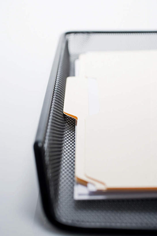 无人,竖图,俯视,室内,特写,白天,白色背景,静物,一堆,许多,阴影,堆叠,堆积,朦胧,模糊,反射,材料,档案,文件,影子,资料,摄影,影棚,堆,文档,文件架,资料架,文件框,文件盘,文件托盘,文件座,资料档,资料座,彩图,高角度拍摄,影棚拍摄,拍摄