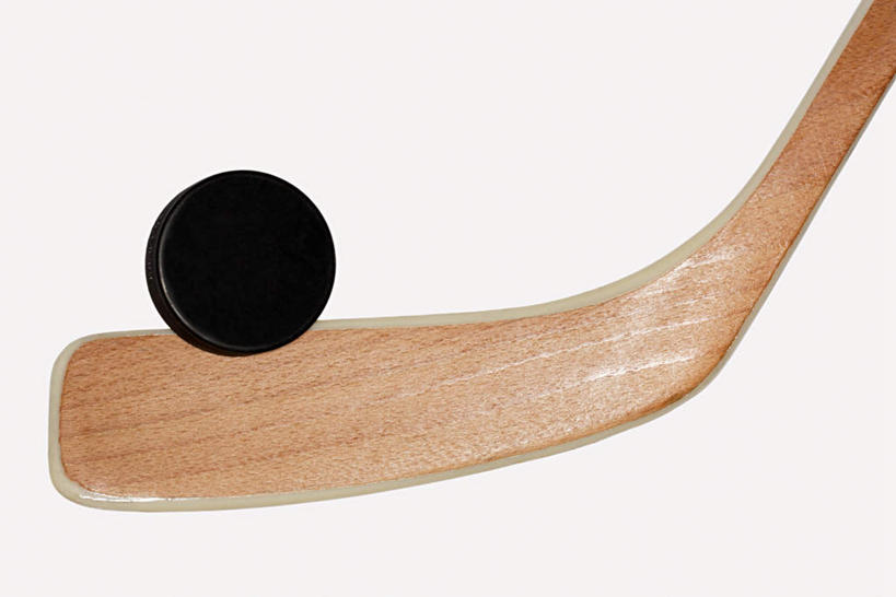 无人,横图,室内,特写,白天,白色背景,正面,曲棍球,静物,木制,冰球,冰上曲棍球,运动器械,一个,木制品,健身器械,摄影,影棚,单个,健身器材,班迪球,杆子,彩图,影棚拍摄,拍摄,运动器材