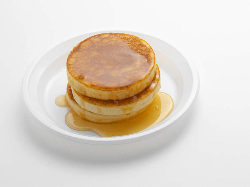 点心,无人,横图,俯视,室内,特写,白天,白色背景,下午茶,餐具,阴影,反射,碟子,盘,影子,塑料,食品,食物,糕点,一个,盘子,塑料制品,碟,奶油蛋糕,摄影,影棚,单个,磅蛋糕,彩图,高角度拍摄,影棚拍摄,拍摄,蛋糕