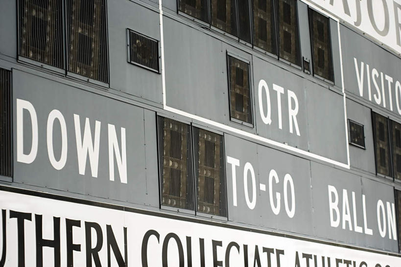 无人,体育馆,运动场,横图,室内,特写,白天,正面,显示器,静物,英文,标志,屏幕,数字,文字,字符,字母,标识,显示屏,体育场,阿拉伯数字,英文字母,输出设备,记分牌,运动馆,电子记分牌,彩图