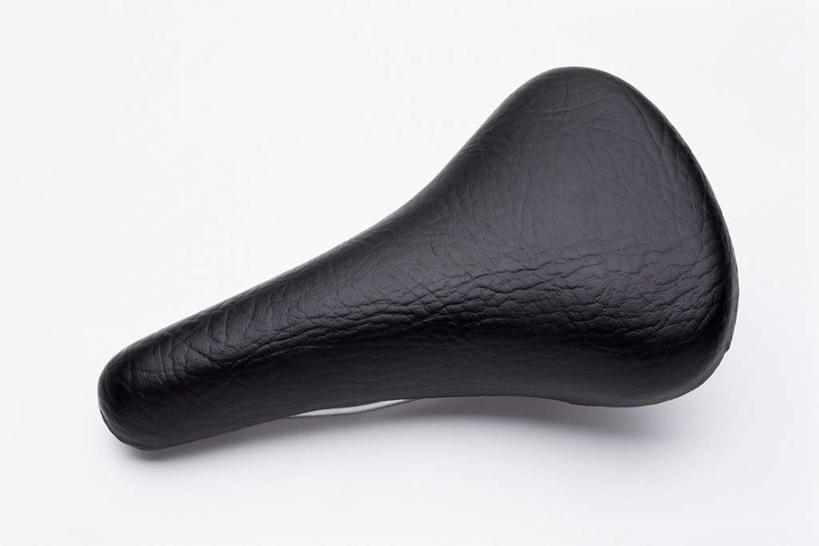 无人,横图,俯视,室内,特写,白天,白色背景,锻炼,运动,自行车,静物,阴影,反射,影子,坐垫,运动器械,车,脚踏车,一个,黑色,交通工具,健身器械,摄影,影棚,单个,载具,健身器材,体育,彩图,高角度拍摄,影棚拍摄,健身,拍摄,运动器材