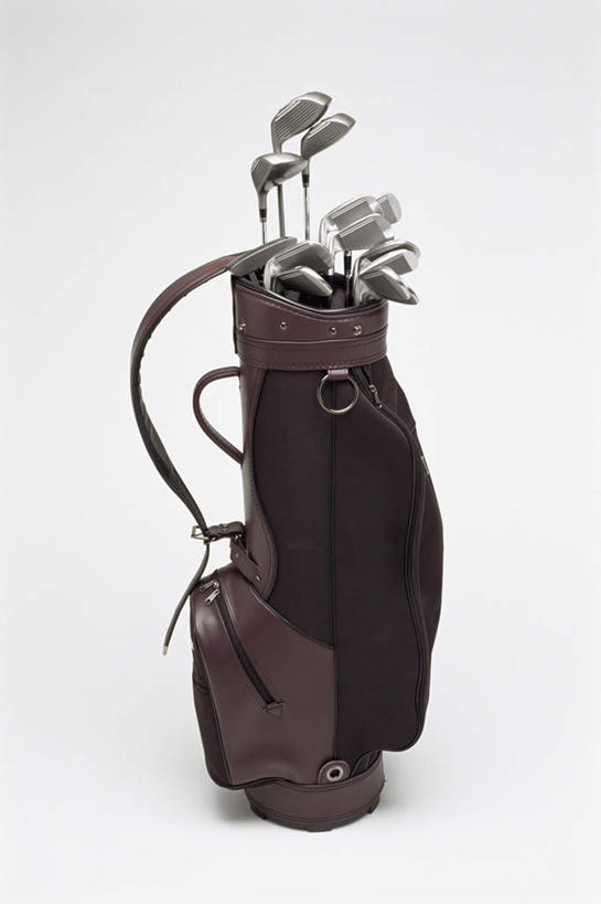 无人,竖图,室内,特写,白天,白色背景,正面,锻炼,运动,静物,三根,阴影,反射,高尔夫,高尔夫球,影子,运动器械,一个,健身器械,摄影,影棚,单个,高尔夫球杆,健身器材,高尔夫运动,高尔夫球具,高尔夫球杆包,高尔夫拉杆箱,高尔夫拉杆包,体育,彩图,影棚拍摄,健身,拍摄,运动器材