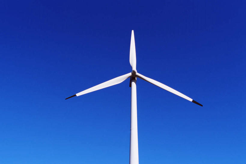 无人,横图,室外,白天,仰视,旅游,度假,农业,风力发电机,美景,风车,加拿大,一座,阴影,环保,电力,光线,影子,景观,娱乐,设备,蓝色,蓝天,天空,阳光,自然,天,享受,休闲,发电,机械,景色,放松,工业,能源,晴朗,资源,北美,北美洲,风力机,自然风光,美洲,利用,低碳,万里无云,北亚美利加洲,亚美利加洲,加斯佩半岛,风力发电,晴空,晴空万里,彩图,低角度拍摄