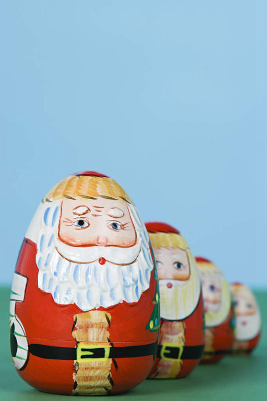 无人,竖图,室内,特写,白天,正面,静物,一排,蓝色背景,整齐,并列,并排,祝福,文化,传统,排列,祈祷,祈福,健康,许愿,摄影,影棚,纪念,祈求,吉祥,队列,平行,达摩不倒翁,好运,平安,彩图,影棚拍摄,拍摄