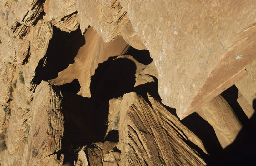 无人,横图,室外,白天,仰视,旅游,度假,石头,美景,美国,阴影,光线,石子,影子,洞,景观,娱乐,自然,享受,休闲,景色,放松,洞穴,亚利桑那,北美,北美洲,自然风光,美洲,亚利桑那州,穴,大峡谷之州,北亚美利加洲,亚美利加洲,羚羊峡谷,下羚羊峡谷,石块,岩石,彩图,低角度拍摄