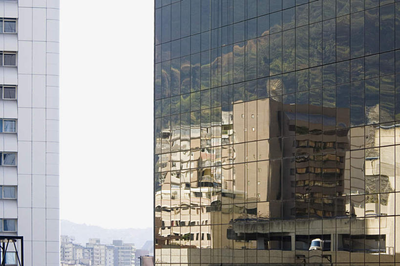 无人,高楼大厦,横图,室外,白天,仰视,度假,美景,山,山脉,城市风光,城市,大厦,摩天大楼,委内瑞拉,反射,景观,山峰,山峦,首都,娱乐,天空,群山,天,享受,休闲,景色,南美,放松,晴朗,南美洲,拉丁美洲,美洲,万里无云,亚美利加洲,南亚美利加洲,加拉加斯,委内瑞拉玻利瓦尔共和国,晴空,晴空万里,彩图,低角度拍摄,大楼,高层建筑,高楼,摩天楼