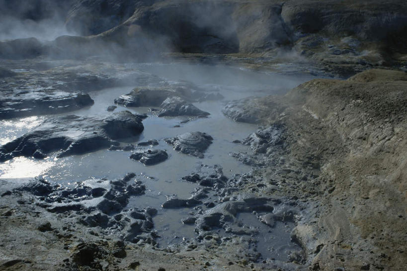 无人,横图,俯视,室外,白天,旅游,度假,湖,湖泊,火山,石头,美景,山,山脉,水,雾,欧洲,冰岛,沸腾,朦胧,模糊,蒸汽,石子,湖面,景观,山峰,水流,水面,山峦,水蒸气,雾气,娱乐,自然,湖水,群山,享受,休闲,景色,放松,气体,自然风光,北欧,沉积岩,冰岛共和国,蒸发,水成岩,米湖,活火山,石块,死火山,休眠火山,岩石,彩图,高角度拍摄
