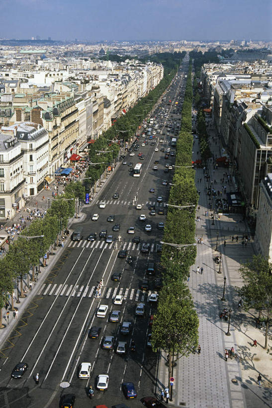无人,家,竖图,俯视,航拍,室外,白天,购物,度假,消费,美景,城市风光,城市,道路,路,公路,汽车,法国,巴黎,欧洲,一排,许多,阴影,整齐,光线,影子,房屋,屋子,景观,分界线,停车线,交通,首都,娱乐,楼房,住宅,车,排列,蓝色,蓝天,天空,阳光,交通工具,轿车,天,享受,休闲,景色,放松,晴朗,车行道,车行道分界线,鸟瞰,队列,载具,标线,车行线,香榭丽舍大道,万里无云,法兰西共和国,法兰西第五共和国,爱丽舍田园大街,香榭丽舍大街,晴空,晴空万里,马路,彩图,高角度拍摄,房子