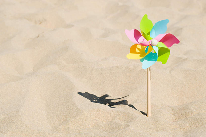 无人,横图,俯视,彩色,室外,特写,白天,快乐,自由,幸福,沙滩,风车,玩具,阴影,反射,沙子,影子,海岸,沙地,娱乐,一个,休闲,喜庆,活力,单个,希望,吉祥,象征,和平,梦想,忠诚,进取,灵动,勇敢,勤奋,团结,幸运,海滩,彩图,高角度拍摄