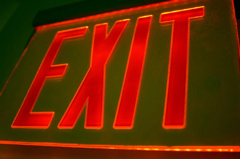 无人,横图,室外,特写,白天,正面,静物,出口,阴影,光线,英文,标志,文字,影子,字符,字母,灯光,标识,英文字母,彩图