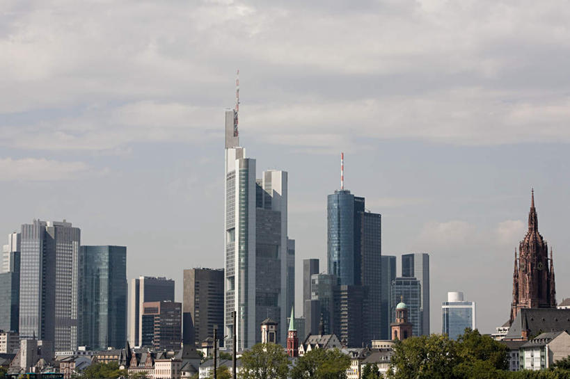 无人,家,高楼大厦,横图,全景,室外,白天,正面,度假,办公楼,美景,天际线,植物,城市风光,城市,大厦,建筑,摩天大楼,写字楼,德国,欧洲,房屋,屋子,景观,云,云朵,公寓,云彩,娱乐,洋房,楼房,住宅,树,树木,绿色,白云,自然,楼宇,享受,休闲,商务楼,景色,放松,生长,成长,西欧,德意志联邦共和国,法兰克福,法兰克福市,黑森州,彩图,房子,大楼,高层建筑,高楼,摩天楼