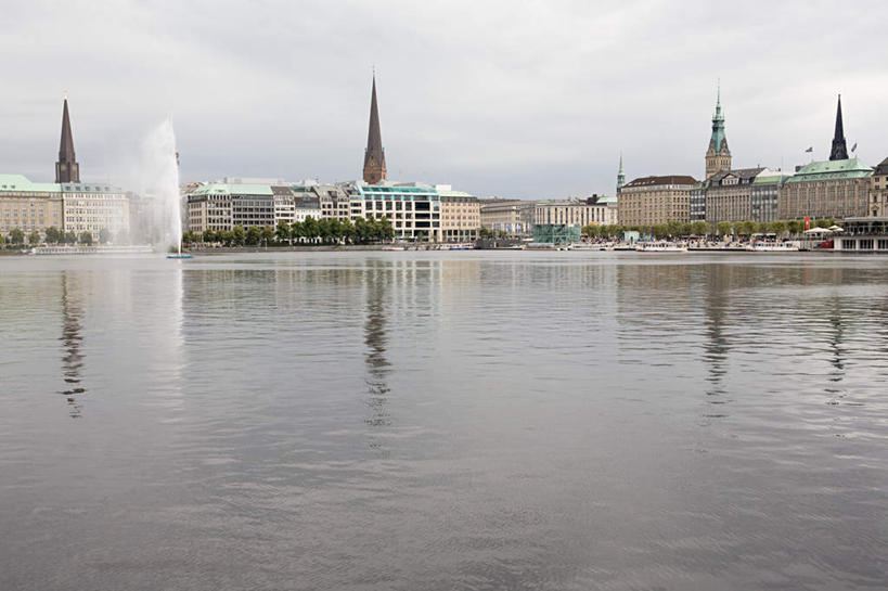 无人,家,横图,室外,白天,正面,度假,湖,湖泊,美景,水,植物,城市风光,城市,喷泉,德国,欧洲,飞溅,溅,液体,房屋,屋子,湖面,景观,水滴,水流,水面,公寓,汉堡,文化,娱乐,洋房,楼房,住宅,水珠,树,树木,绿色,自然,湖水,品味,享受,休闲,景色,放松,生长,成长,西欧,喷洒,水景,德意志联邦共和国,美观,汉堡市,设计,彩图,房子,海港