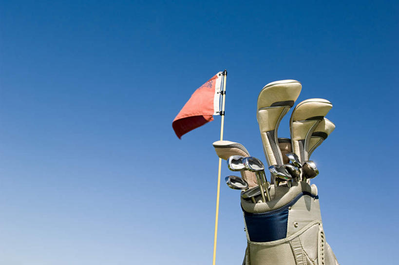 无人,横图,室外,特写,白天,仰视,美景,旗帜,阴影,飘扬,光线,高尔夫,高尔夫球,影子,景观,旗子,蓝色,蓝天,天空,阳光,自然,天,景色,晴朗,飘逸,高尔夫球杆,自然风光,飞扬,高尔夫运动,高尔夫球具,高尔夫球杆包,高尔夫拉杆箱,高尔夫拉杆包,万里无云,旌旗,旗号,晴空,晴空万里,彩图,低角度拍摄