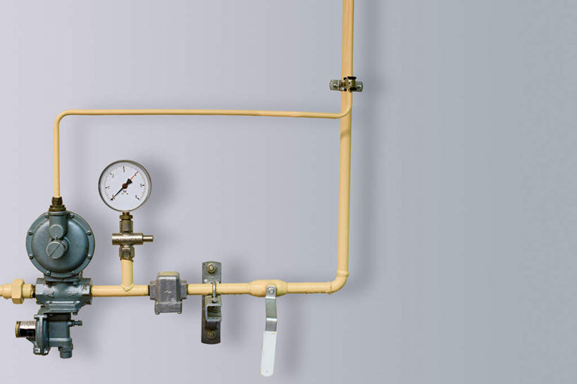 无人,工厂,横图,室内,特写,白天,正面,零件,电路,静物,关闭,阴影,朦胧,模糊,反射,测量,标志,电器,数字,文字,影子,字符,墙,指针,标识,管道,开关,墙壁,墙面,黄色,灰色,按钮,打开,阿拉伯数字,开启,仪表盘,闭合,水表,仪表,彩图,工地,制造厂,水流量