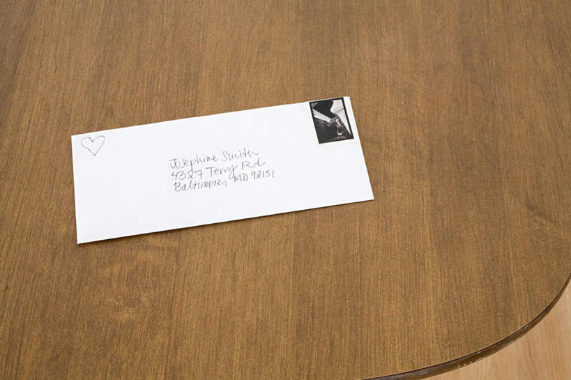 无人,横图,俯视,室内,特写,白天,科技,桌面,桌子,静物,网络,信息,木制,标志,符号,数字,文字,邮件,标识,邮箱,木制品,通信,创意,彩图,高角度拍摄