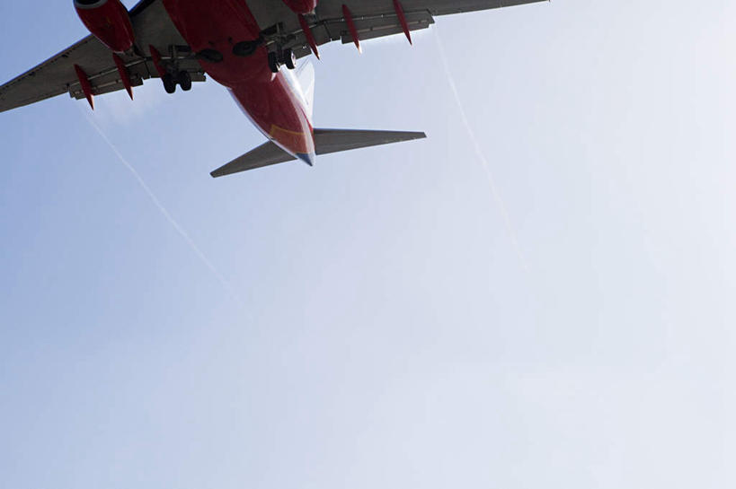 无人,横图,室外,特写,白天,仰视,飞机,飞翔,飞行,交通,翱翔,航空,飞,蓝色,蓝天,天空,交通工具,天,运输,一架,晴朗,客机,载具,万里无云,晴空,晴空万里,彩图,低角度拍摄