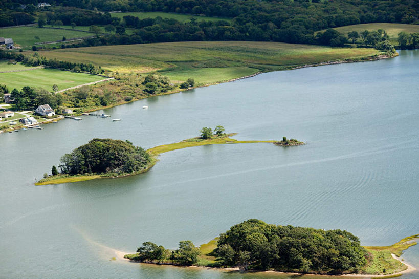 无人,横图,俯视,航拍,室外,白天,旅游,度假,草地,草坪,湖,湖泊,美景,树林,水,植物,美国,阴影,光线,影子,湖面,景观,水流,水面,娱乐,草,树,树木,绿色,阳光,自然,湖水,享受,休闲,景色,放松,生长,成长,北美,北美洲,罗得岛,鸟瞰,自然风光,美洲,罗德岛,北亚美利加洲,亚美利加洲,罗得岛州,海洋之州,纽波特,彩图,高角度拍摄