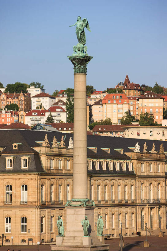 无人,家,竖图,室外,白天,正面,度假,美景,窗户,城市风光,城市,雕塑,德国,欧洲,一排,许多,阴影,艺术,整齐,装饰,并列,并排,高大,光线,雕刻,雕像,影子,柱子,房屋,屋子,景观,公寓,宏伟,娱乐,洋房,楼房,玻璃窗,住宅,排列,蓝色,蓝天,天空,阳光,工艺品,天,享受,休闲,景色,放松,晴朗,纪念,美术,西欧,队列,主题,平行,陈列,斯图加特,万里无云,德意志联邦共和国,宫殿广场,功能,美学,州府,巴登.符腾堡,巴登.符腾堡州,巴符州,高峻,嵬峨,晴空,晴空万里,彩图,房子,新宫