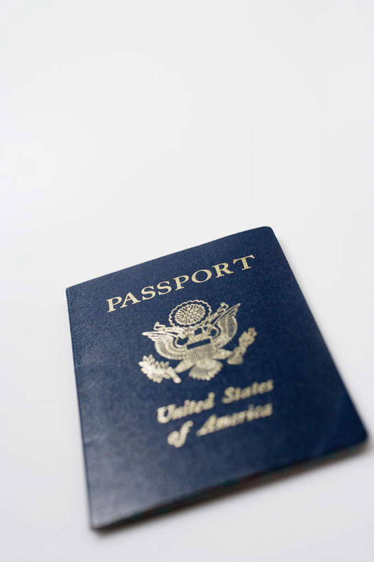 无人,竖图,俯视,室内,特写,白天,白色背景,静物,一本,英文,标志,文字,字符,字母,标识,摄影,影棚,英文字母,护照,徽章,彩图,高角度拍摄,影棚拍摄,观光,旅行,游览,拍摄