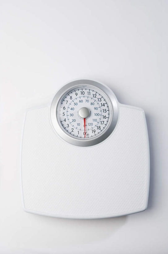 无人,竖图,俯视,室内,特写,白天,白色背景,仪器,静物,阴影,反射,标志,数字,文字,影子,字符,生活,标识,一个,健康,摄影,阿拉伯数字,影棚,单个,衡量,体重,计量,衡器,健康秤,秤,体重秤,彩图,高角度拍摄,影棚拍摄,拍摄