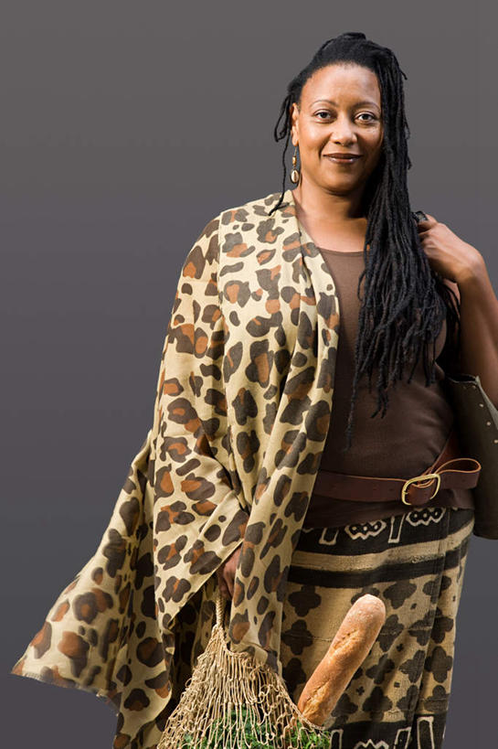 点心,面包,西方人,一个人,站,竖图,室内,白天,正面,购物,消费,蔬菜,袋子,欧洲,非洲,黑人,欧洲人,仅一个女性,仅一个人,握,灰色背景,服装,新鲜,包装袋,手提袋,食品,面点,购物袋,拿,拿着,注视,食物,糕点,衣服,观察,看,站着,仅一个中年女性,握着,金融,摄影,服饰,有机食品,绿色食品,影棚,观看,察看,衣着,穿着,购买,关注,贸易,衣饰,女人,女性,中年女性,非洲人,站立,半身,彩图,影棚拍摄,拍摄