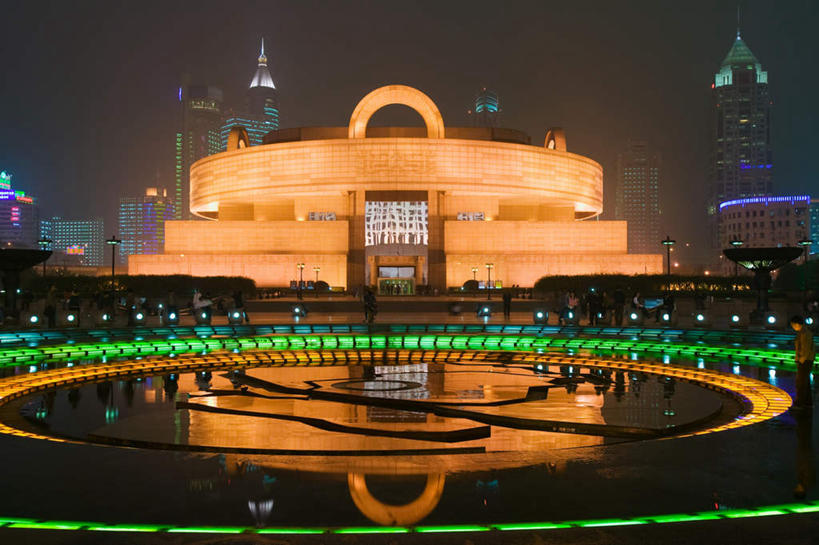 无人,博物馆,高楼大厦,横图,彩色,室外,夜晚,正面,度假,办公楼,美景,城市风光,城市,大厦,建筑,摩天大楼,霓虹灯,写字楼,夜景,上海,中国,亚洲,阴影,研究,光线,影子,景观,灯光,七彩,教育,娱乐,光源,霓虹,灯,楼宇,人民广场,享受,休闲,商务楼,景色,放松,上海博物馆,展览,申,照明设备,欣赏,陈列,黄浦区,东亚,上海市,中华人民共和国,沪,华东地区,氖灯,典藏,上海人民广场,彩图,大楼,高层建筑,高楼,摩天楼