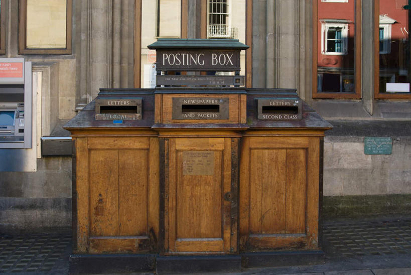 无人,家,横图,室外,白天,正面,度假,美景,城市风光,城市,英国,欧洲,一排,整齐,传递,信息,英文,标志,文字,字符,字母,房屋,屋子,景观,公寓,联系,娱乐,标识,洋房,楼房,邮筒,邮箱,住宅,排列,享受,休闲,景色,放松,联络,邮递,通信,英文字母,西欧,队列,大不列颠,邮政,牛津,世界文化遗产,大不列颠及北爱尔兰联合王国,大不列颠联合王国,日不落英帝国,牛津市,彩图,房子