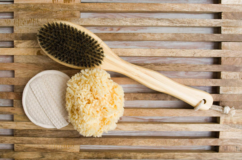 无人,横图,俯视,室内,特写,白天,化妆,美容,静物,护肤,木制,海绵,梳子,木制品,垫子,日用品,清洁,保养,享受,休闲,放松,保健,养颜,美发用品,洗脸海绵,洗脸扑,洗脸绵,彩图,高角度拍摄