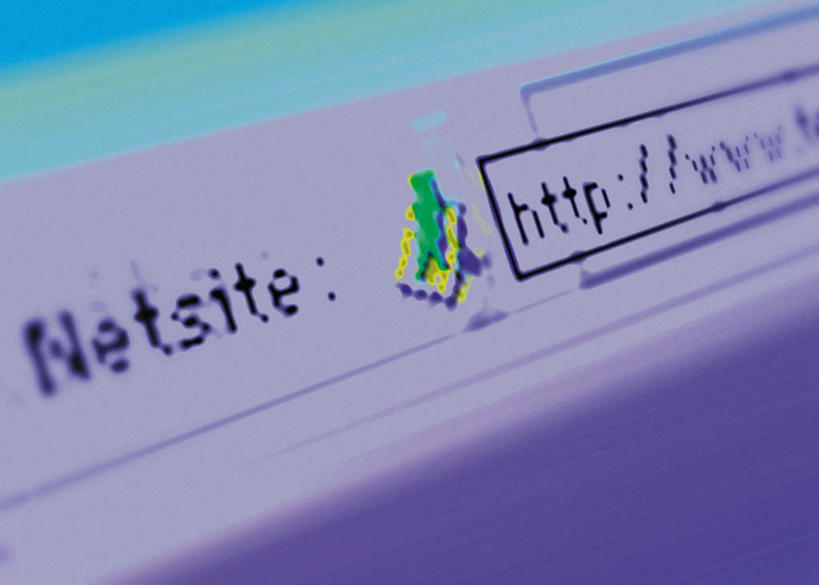 无人,横图,室内,特写,白天,正面,显示器,互联网,科技,静物,阴影,反射,因特网,网络,网址,信息,英文,标志,屏幕,文字,影子,域名,字符,字母,标识,显示屏,通信,创意,英文字母,地址,输出设备,彩图