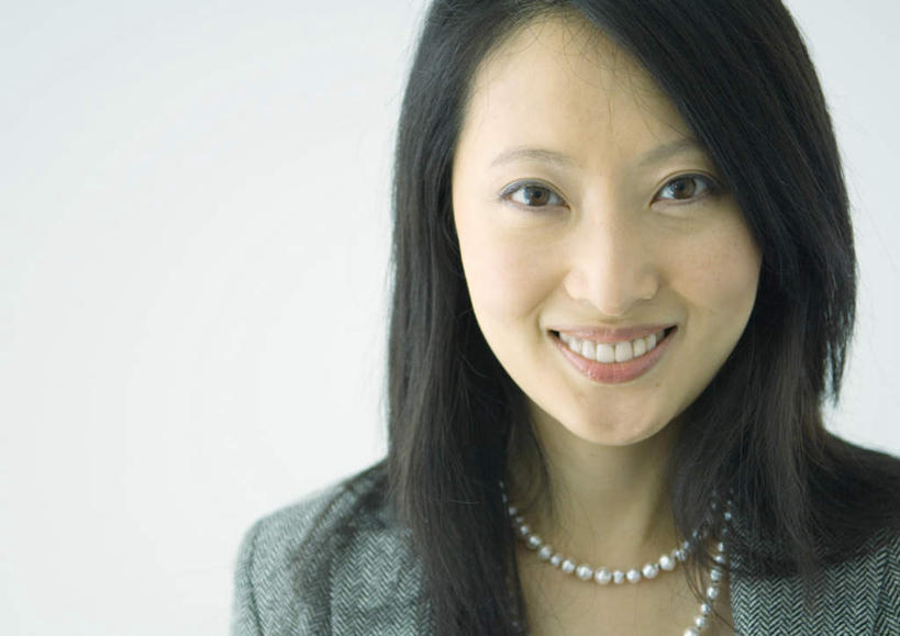 东方人,一个人,商务人士,商务女性,笑,微笑,露齿笑,横图,室内,白天,正面,亚洲,仅一个年轻女性,仅一个女性,仅一个人,套装,黄种人,商务装,工薪阶层,年轻女性,女人,女性,亚洲人,白领,上班族,半身,彩图