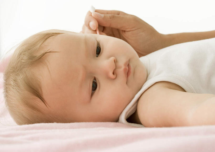 西方人,婴儿,儿童,耳朵,两个人,家庭,母亲,儿子,横图,室内,白天,正面,纯洁,床,卧室,欧洲,欧洲人,床单,被子,小孩,挖,温暖,温馨,母子,可爱,母爱,单人床,活泼,和睦,被单,宝宝,纯真,烂漫,无邪,亲子活动,亲子,伶俐,天真,男孩,男人,男性,年轻女性,女人,女性,白种人,孩子,耳,耳部,半身,彩图,睡房,卧房,融洽,男生,女生