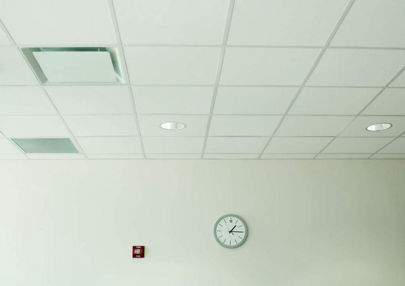 无人,办公室,横图,室内,白天,正面,太阳,摆设,家具,天花板,装修,建筑,欧式,阴影,装饰,时间,光线,时钟,影子,房屋,墙,屋顶,屋子,顶棚,建设,现代,装潢,墙壁,墙面,阳光,室内装潢,表,火警报警器,明亮,舒适,房屋设计,地中海风格,简约风格,室内设计,宽敞,办公家具,样板房装潢,设计,钟,彩图,房子