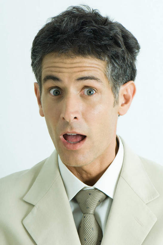 西方人,头发,一个人,站,竖图,室内,特写,白天,白色背景,正面,衬衫,西装,欧洲,欧洲人,仅一个男性,仅一个人,套装,正装,惊讶,领带,注视,职业装,仅一个年轻男性,黑色,看,站着,张嘴,摄影,影棚,瞪眼,张大嘴巴,男人,男性,年轻男性,白种人,张开嘴,站立,半身,彩图,影棚拍摄,衬衣,拍摄