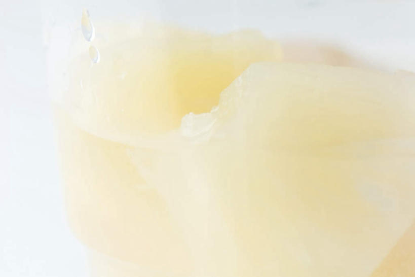 无人,横图,俯视,室内,白天,白色背景,水果,液体,黄色,果肉,摄影,影棚,果脯,彩图,高角度拍摄,影棚拍摄,拍摄,液态