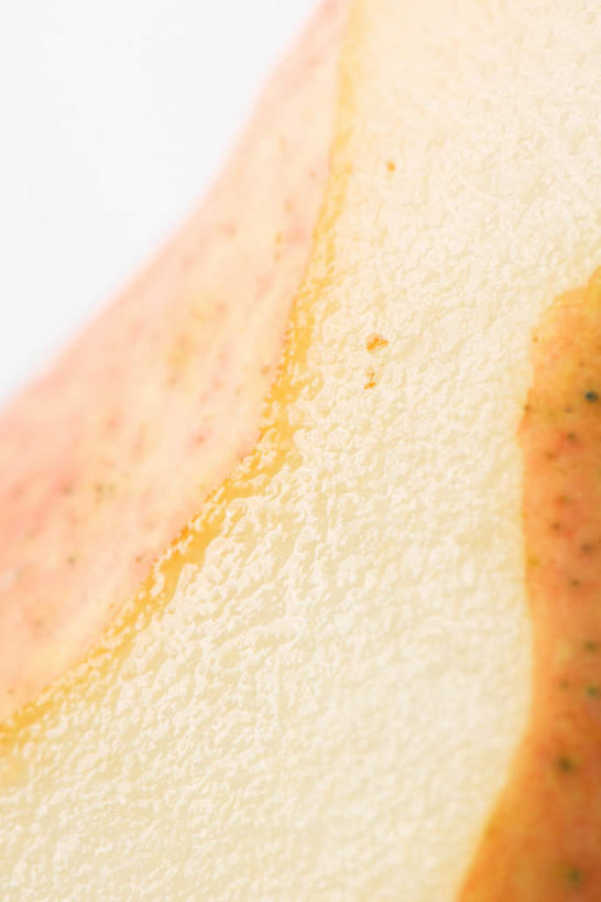 无人,竖图,室内,特写,白天,白色背景,正面,梨,水果,切开,新鲜,生食,食品,果实,半个,食物,黄色,果肉,切,一半,香梨,摄影,有机食品,绿色食品,影棚,剖面,切面,生梨,彩图,影棚拍摄,拍摄