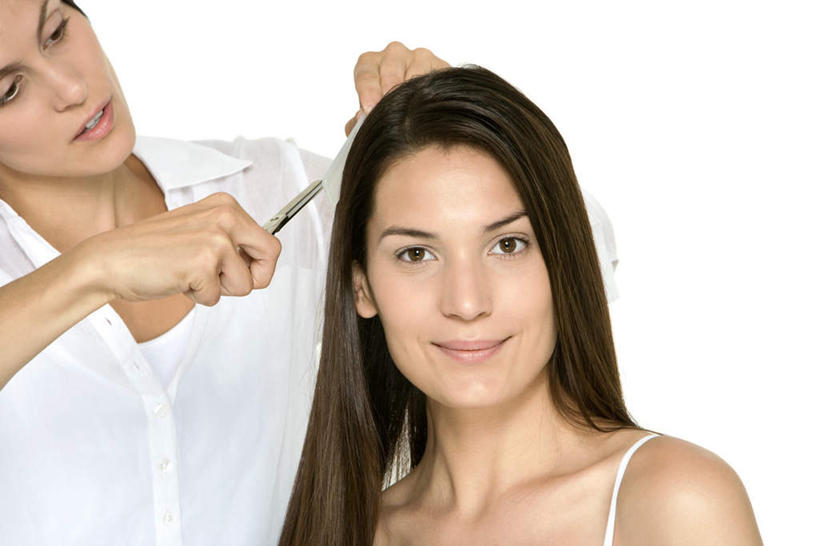 西方人,脸,头,脸颊,两个人,理发师,站,横图,室内,特写,白天,白色背景,正面,工作服,制服,欧洲,欧洲人,修剪,工具,剪刀,拿,拿着,注视,白色,观察,看,站着,摄影,影棚,观看,裁剪,察看,剪子,剪裁,切割,关注,工作制服,年轻女性,女人,女性,白种人,头部,脸部,脸蛋,面部,发型师,理发员,美发师,站立,半身,彩图,影棚拍摄,工作套服,拍摄