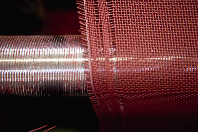 无人,工厂,横图,俯视,室内,白天,机器,阴影,花纹,反射,布,图案,影子,织布机,布纹,纺织,红色,一台,布匹,纤维,纺织厂,彩图,高角度拍摄,工地,制造厂