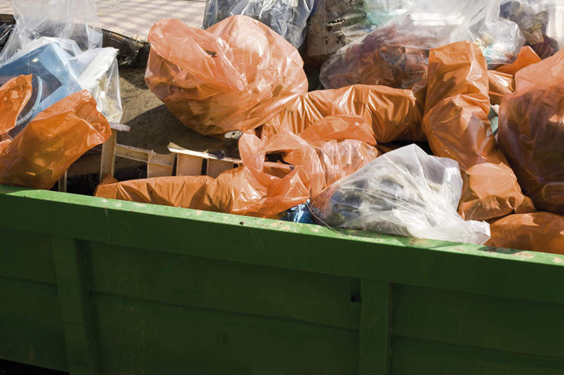 无人,横图,俯视,室外,白天,许多,环保,垃圾,黄色,肮脏,垃圾箱,垃圾袋,垃圾车,环境,回收,资源,脏,利用,低碳,循环,彩图,高角度拍摄